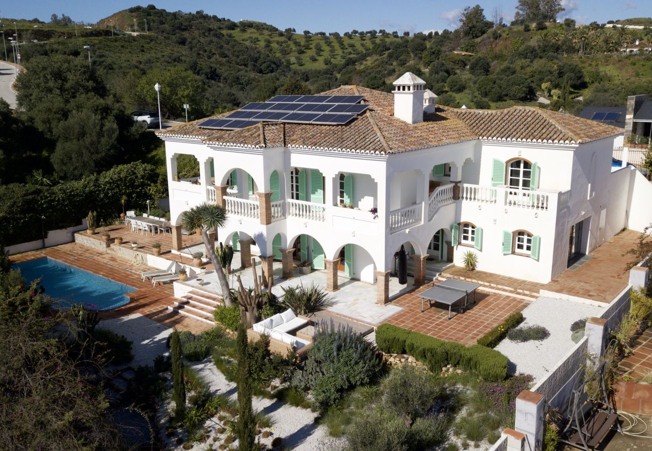 Villa in Mijas Costa - Charming 5-bedroom villa