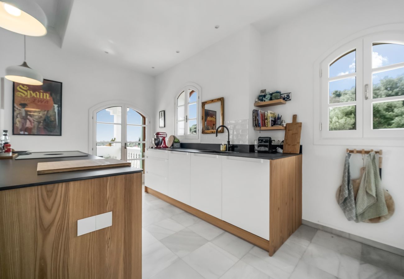 Villa in Mijas Costa - Charming 5-bedroom villa