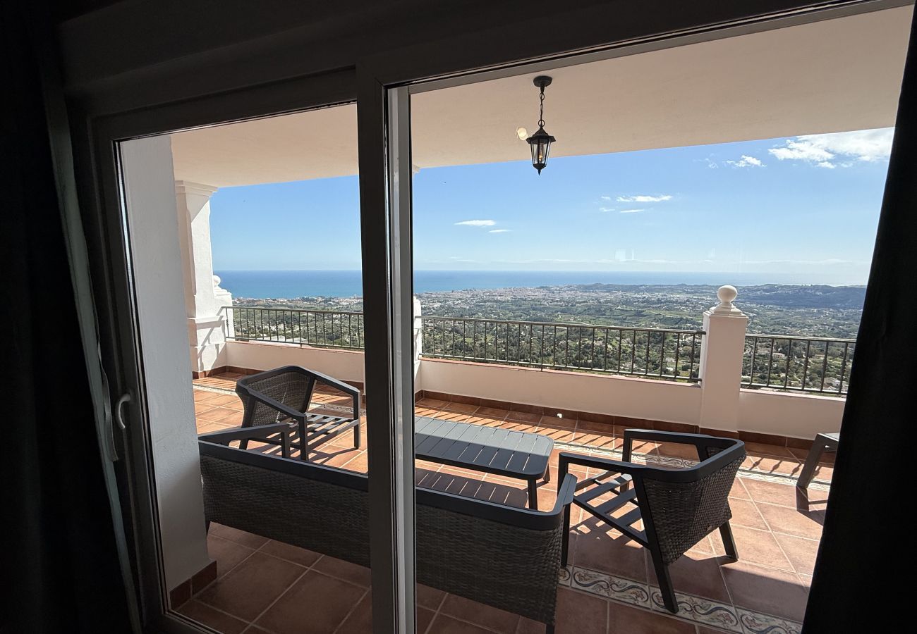 Apartment in Mijas Pueblo - Luxurious & Elegant 3-bedroom apartment in Mijas Pueblo