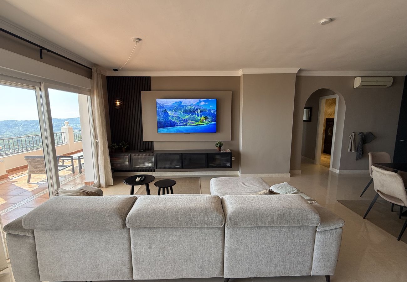 Apartment in Mijas Pueblo - Luxurious & Elegant 3-bedroom apartment in Mijas Pueblo