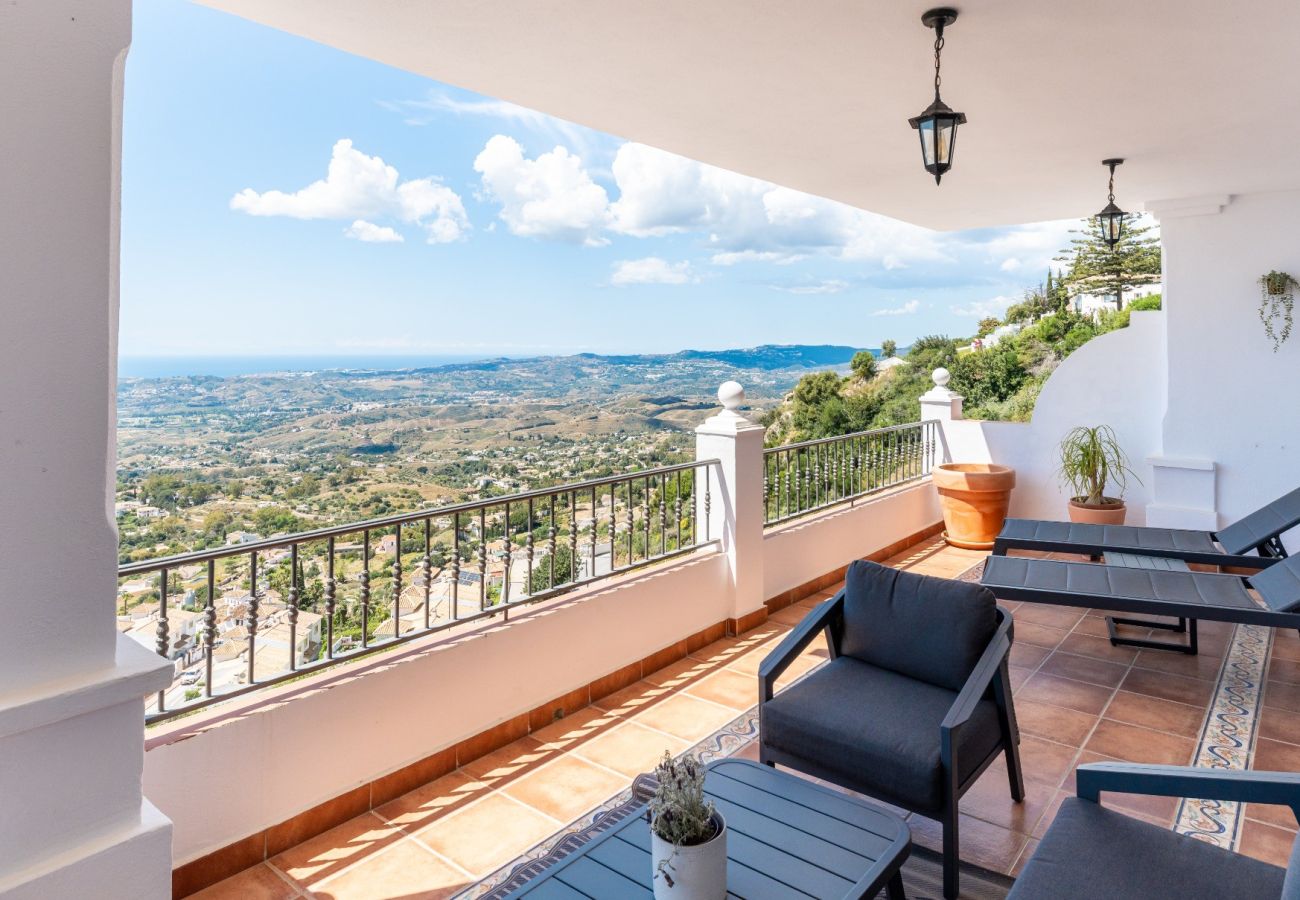 Apartment in Mijas Pueblo - Luxurious & Elegant 3-bedroom apartment in Mijas Pueblo