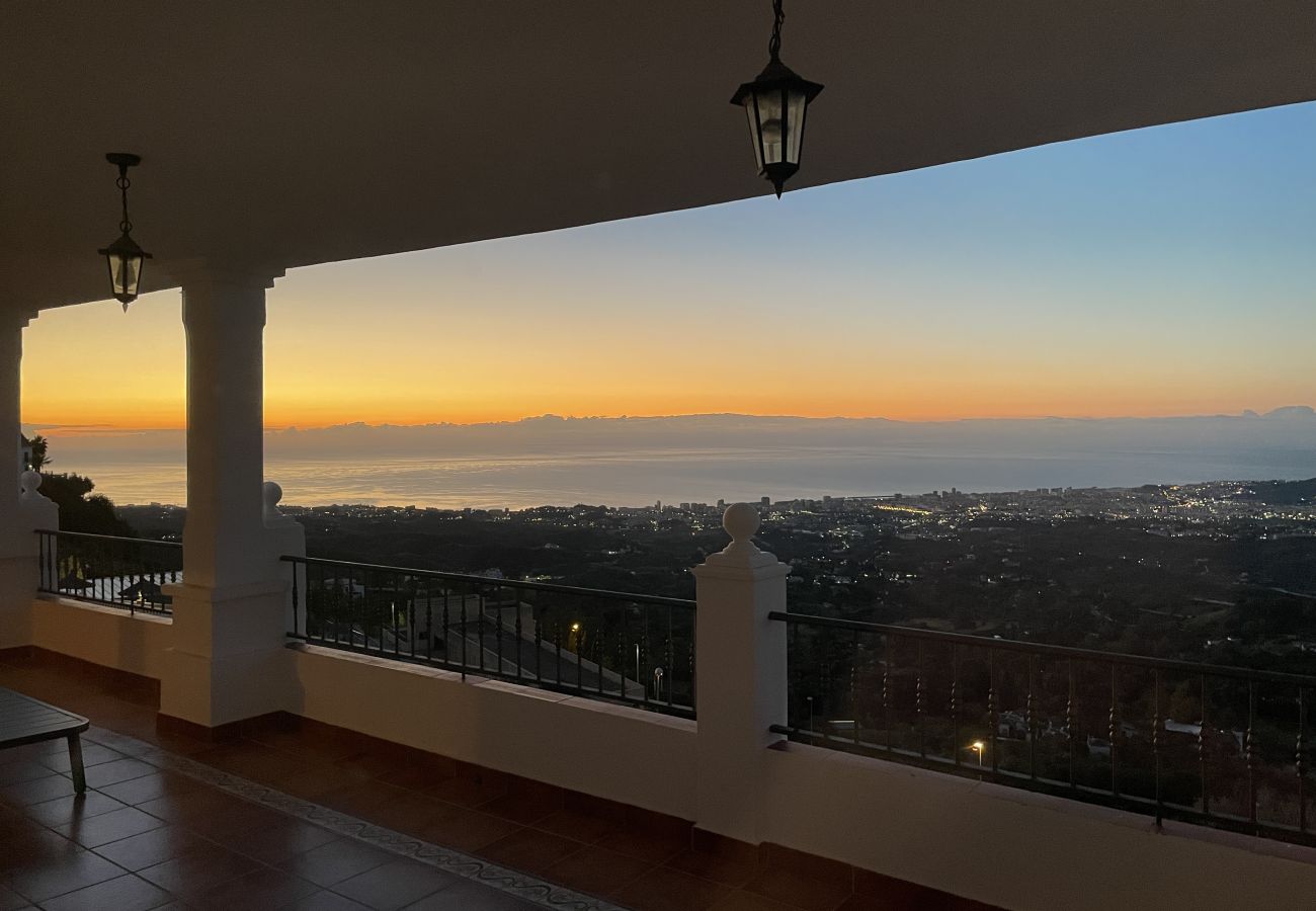 Apartment in Mijas Pueblo - Luxurious & Elegant 3-bedroom apartment in Mijas Pueblo