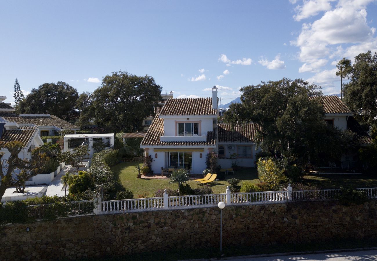 Villa in Sitio de Calahonda - Charming 3-bedroom villa in Calahonda - Villa Suiza