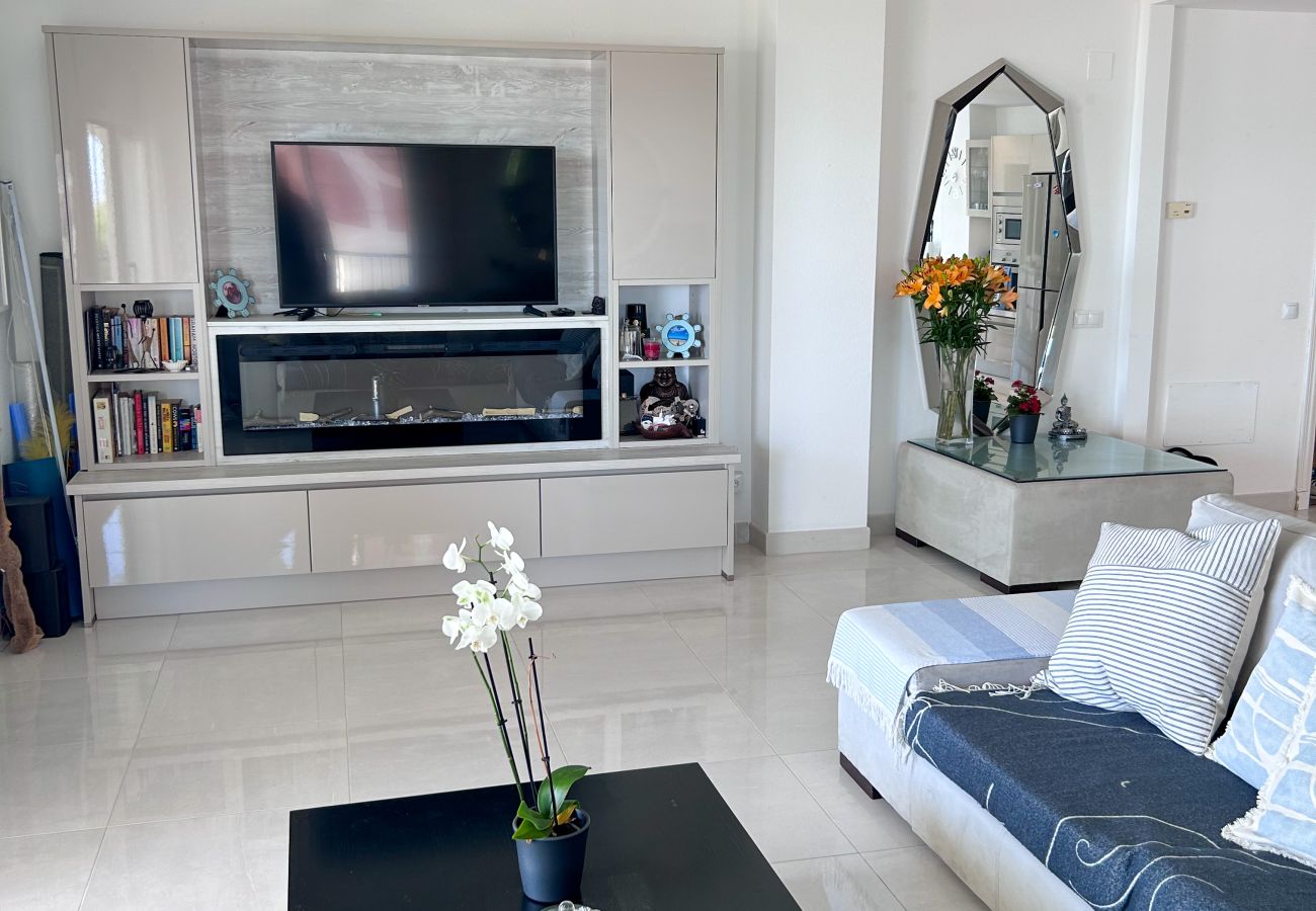 Apartment in Manilva - Luxrious Beachfront 3-bed apartment - La Duquesa