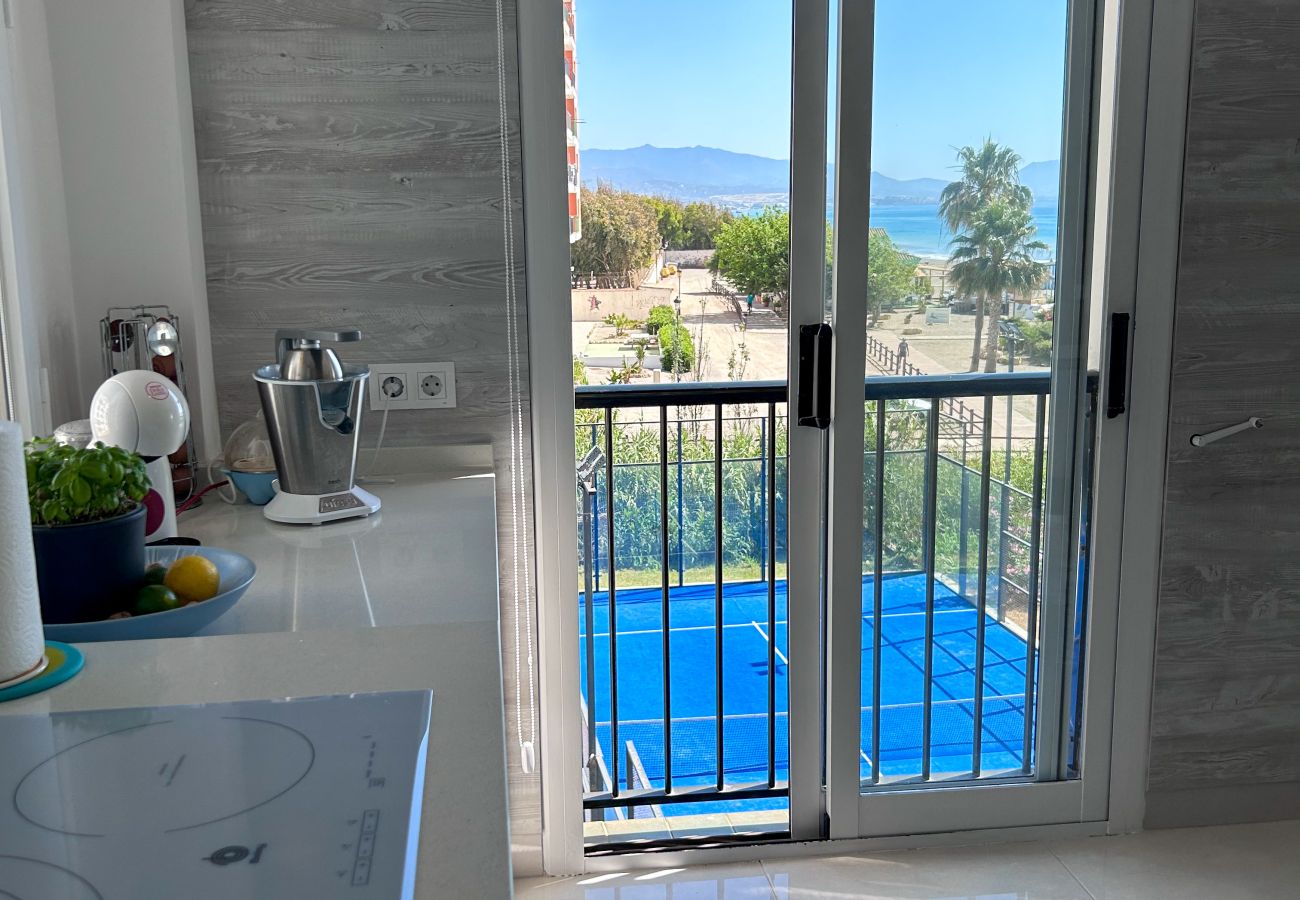 Apartment in Manilva - Luxrious Beachfront 3-bed apartment - La Duquesa