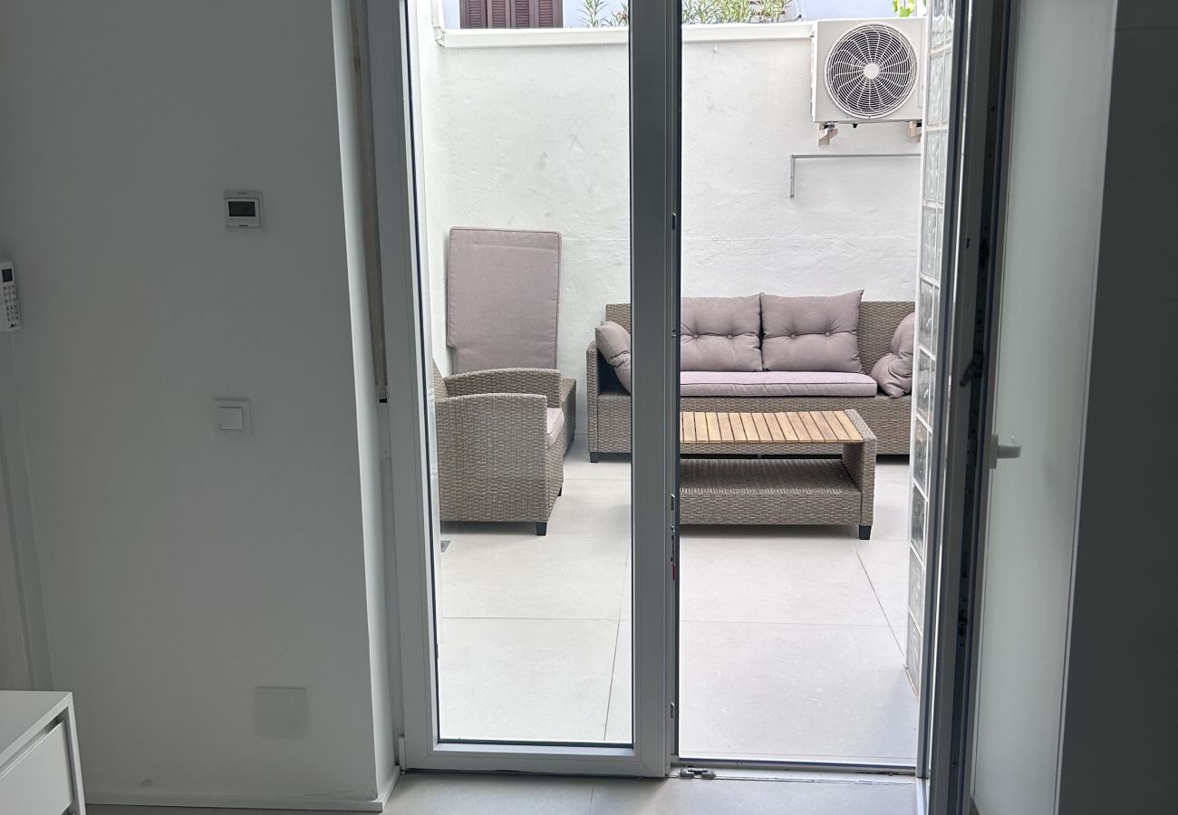 Apartment in Manilva - Modern 2 bedroom beach front