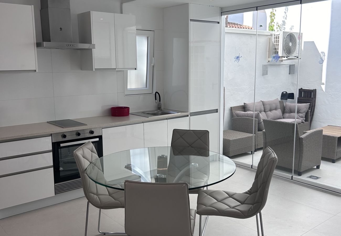 Apartment in Manilva - Modern 2 bedroom beach front