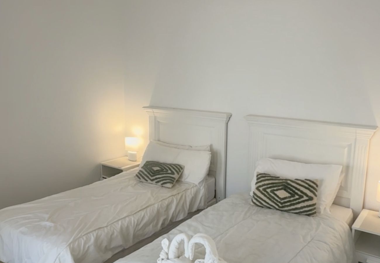 Apartment in Manilva - Modern 2 bedroom beach front