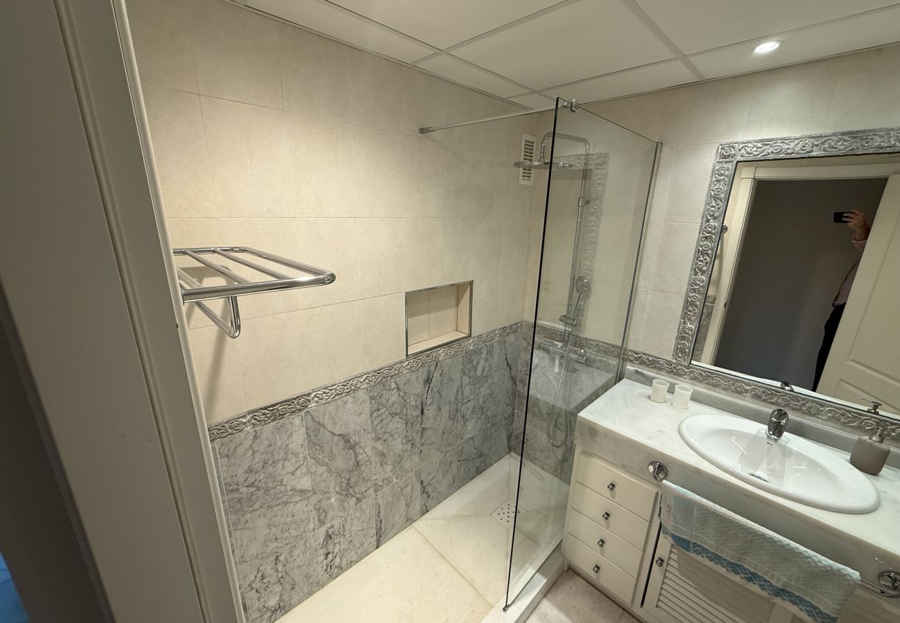 Apartment in Estepona - Modern 2 bedroom apartment - Hacienda Del Sol