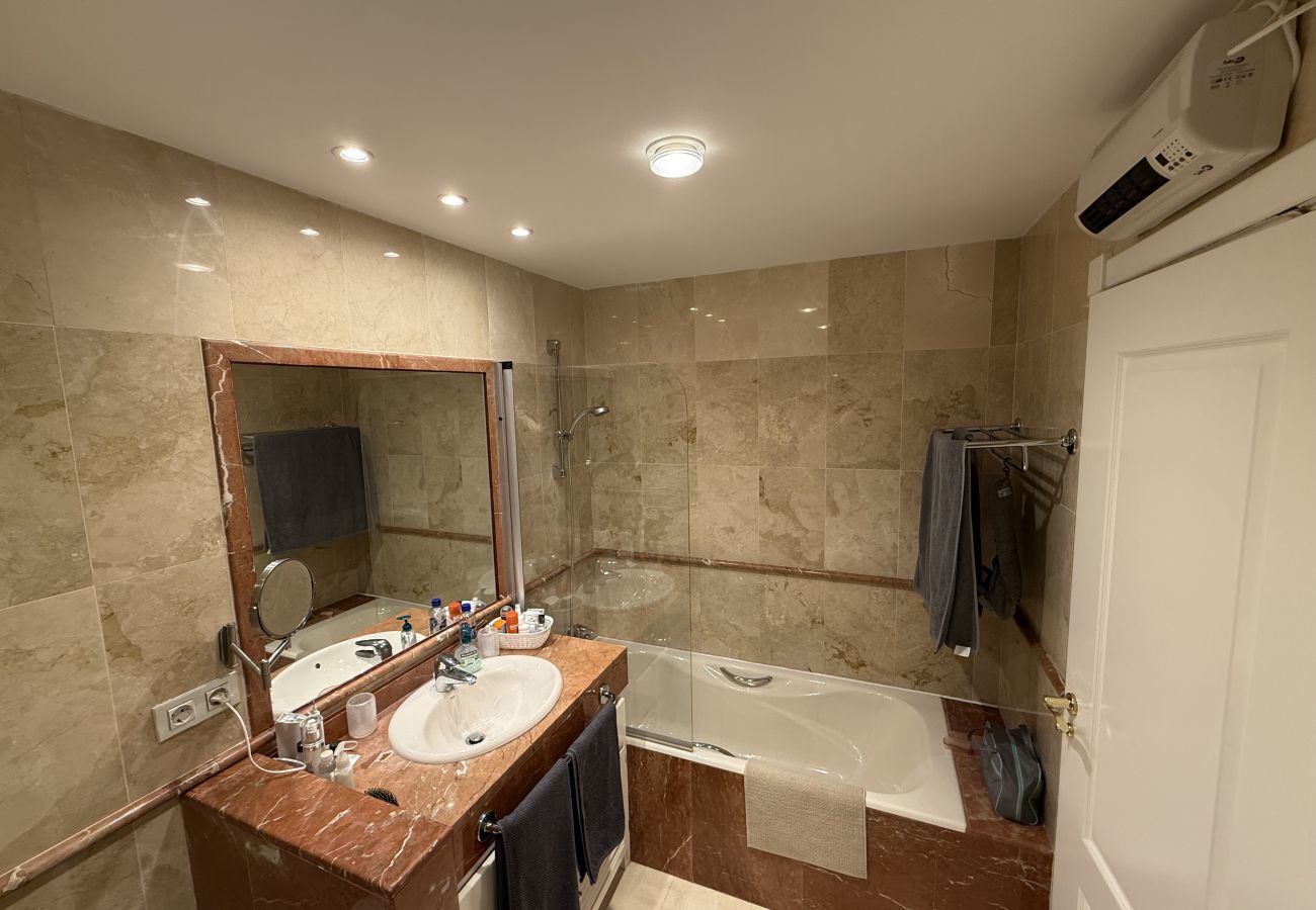 Apartment in Estepona - Modern 2 bedroom apartment - Hacienda Del Sol