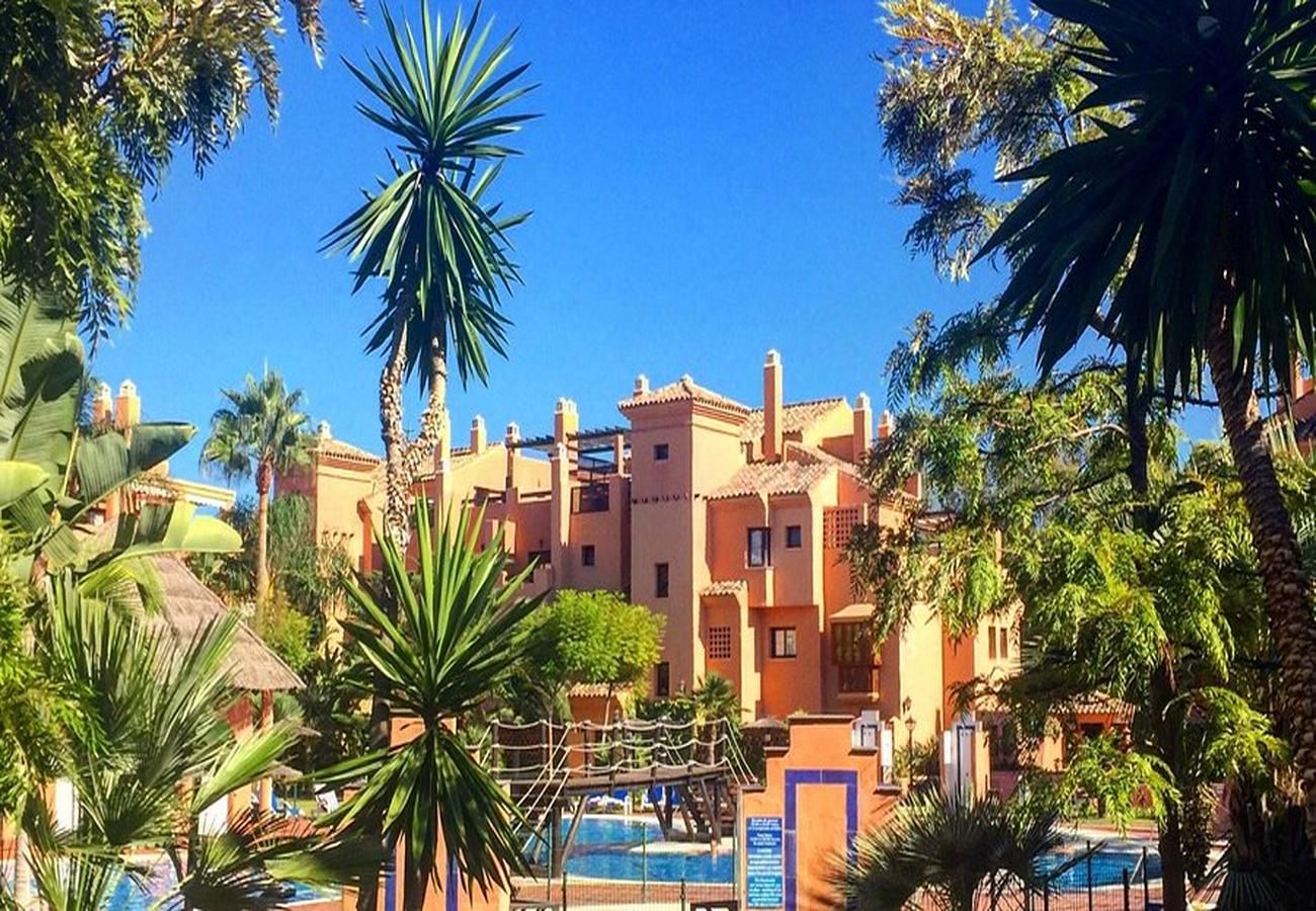 Apartment in Estepona - Modern 2 bedroom apartment - Hacienda Del Sol