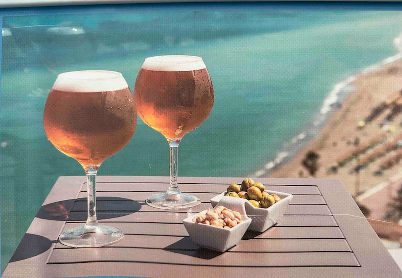 Apartment in Fuengirola - Posidonia Suite 1528 - Beach front Fuengirola