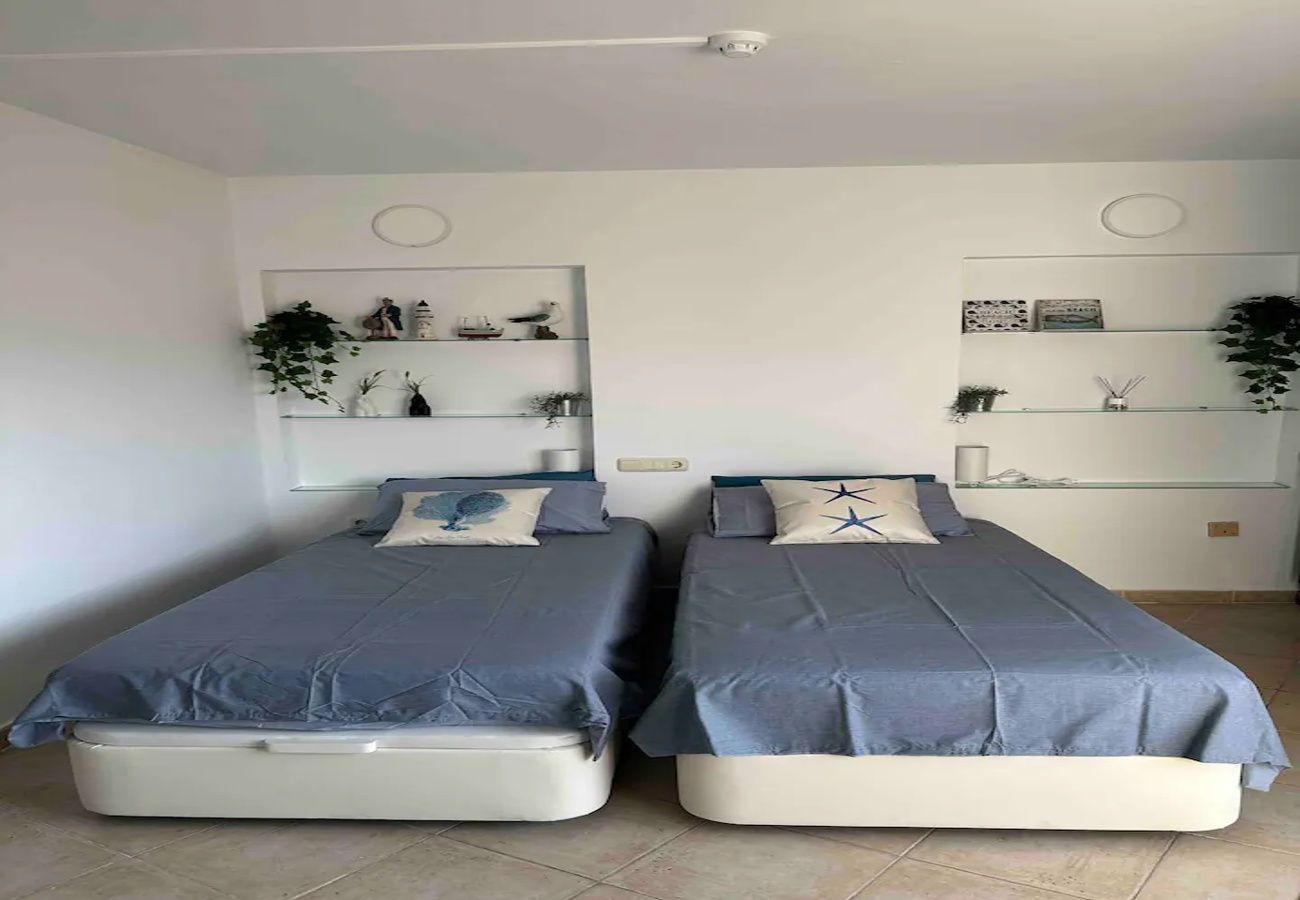 Apartment in Fuengirola - Posidonia Suite 1528 - Beach front Fuengirola