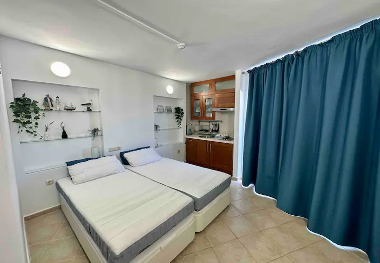 Apartment in Fuengirola - Posidonia Suite 1528 - Beach front Fuengirola