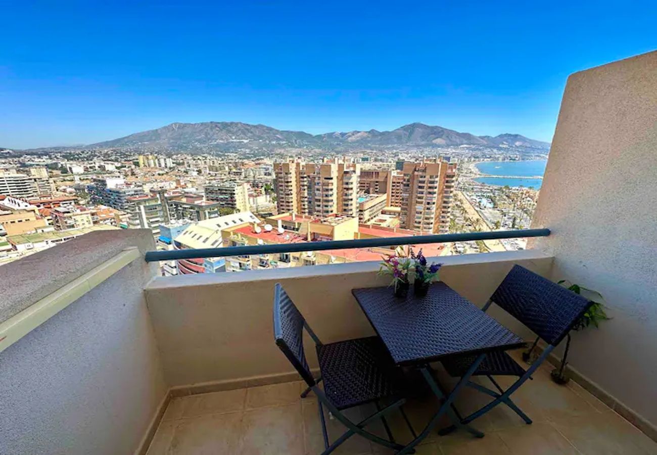 Apartment in Fuengirola - Posidonia Suite 1528 - Beach front Fuengirola