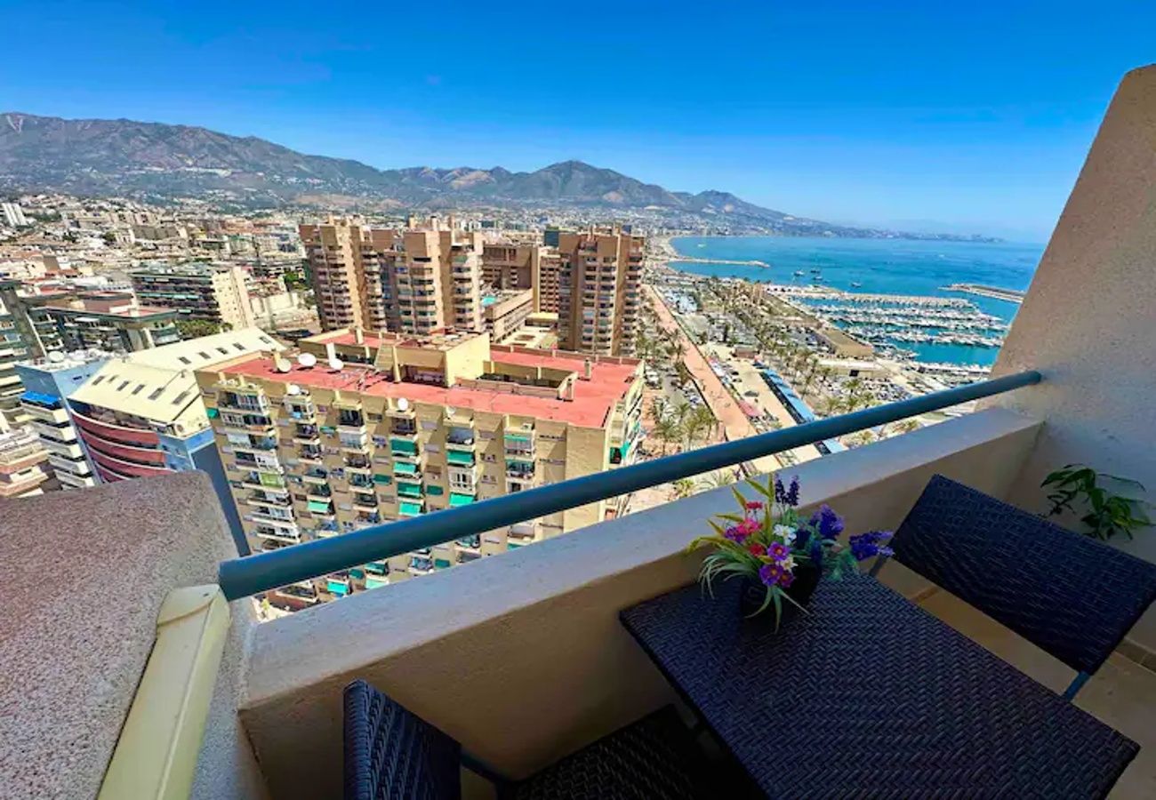Apartment in Fuengirola - Posidonia Suite 1528 - Beach front Fuengirola